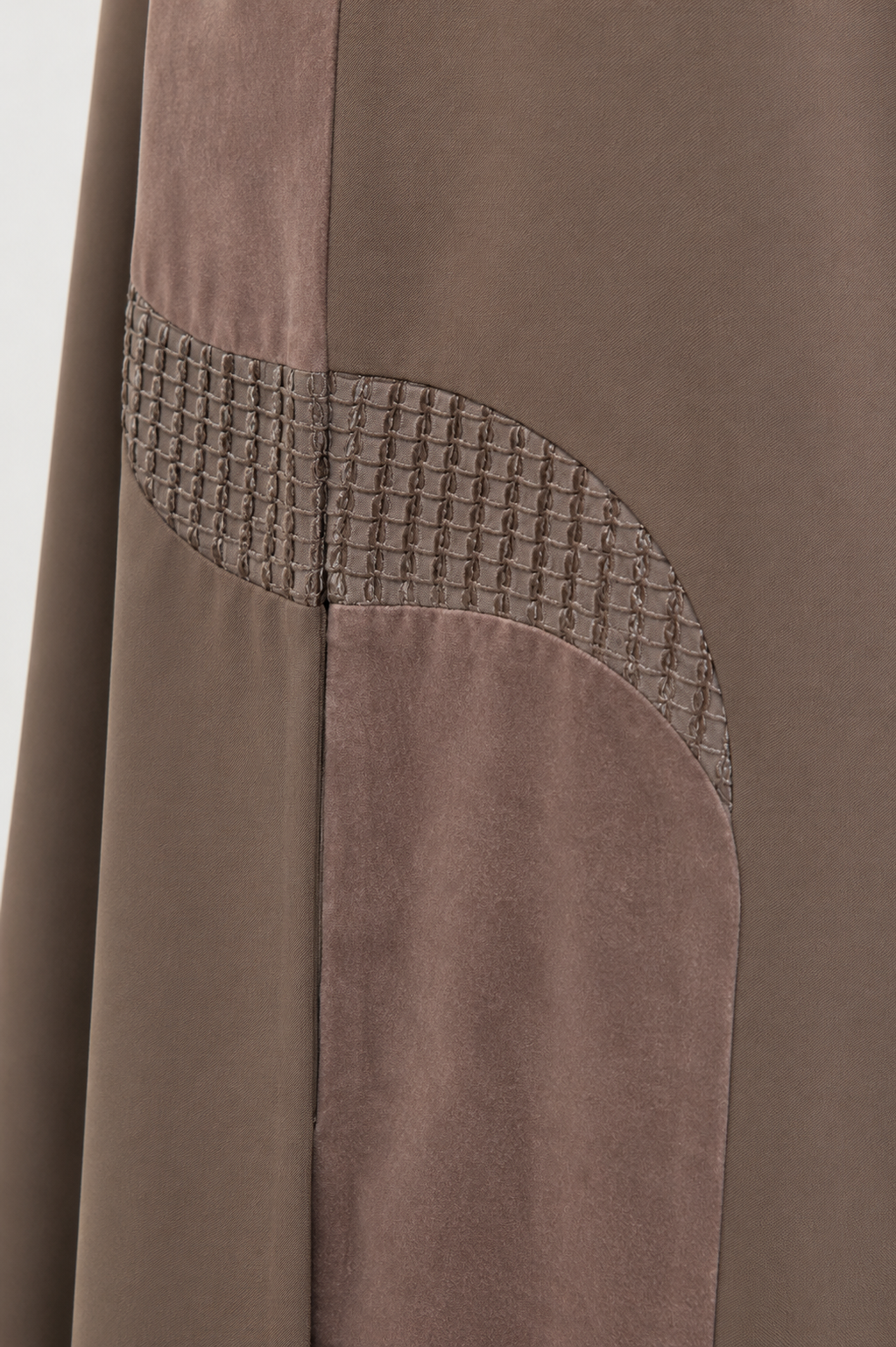 The Serein Abaya — Mocha