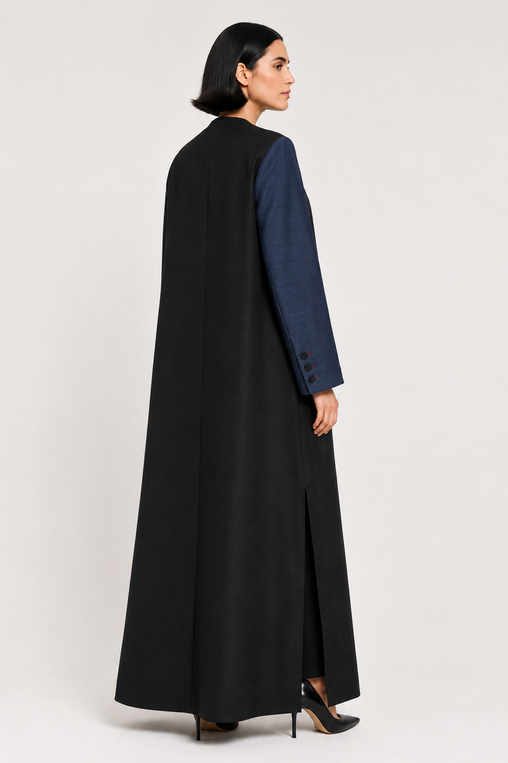 The Éclat Abaya — Midnight Blue & Black
